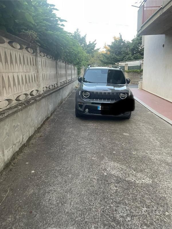 Grigio Usata 2021 Jeep Renegade 80th Anniversary SUV | 18.000 € (Buon prezzo) - Immagine 1/4