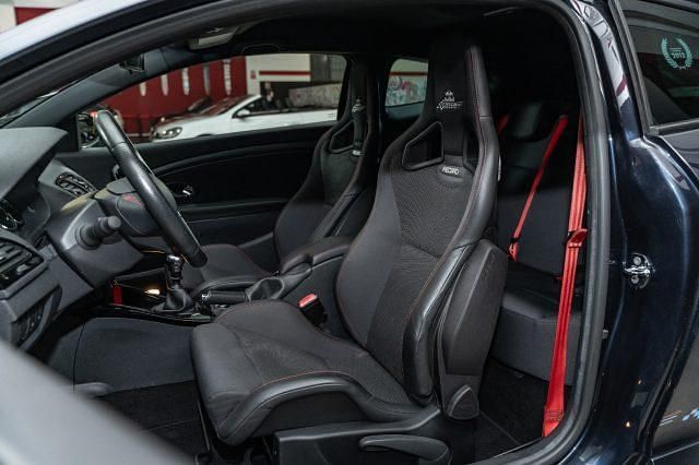 Usata Renault Mégane III R.S. 265 CV (194 kW) 2013 Blu Utilitaria