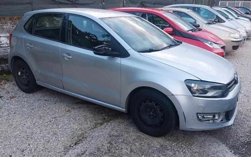Usata VW Polo Trendline 69 CV (50 kW) 2010 Grigio Berlina