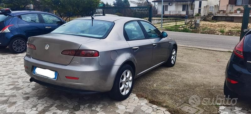 Usata Alfa Romeo 159 Exclusive 150 CV (110 kW) 2008 Grigio Berlina