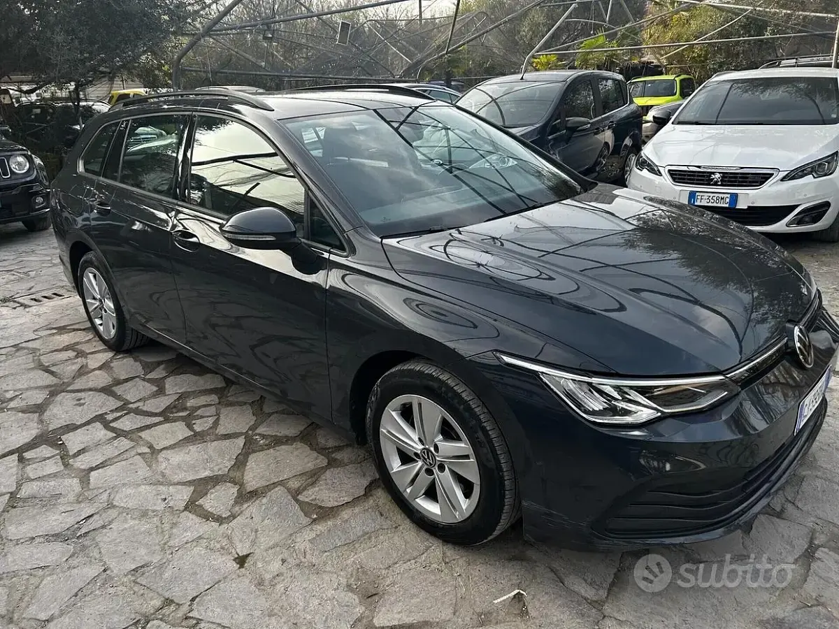 Occasion VW Golf VIII Life 116 ch (85 kW) 2022 Blanc Break