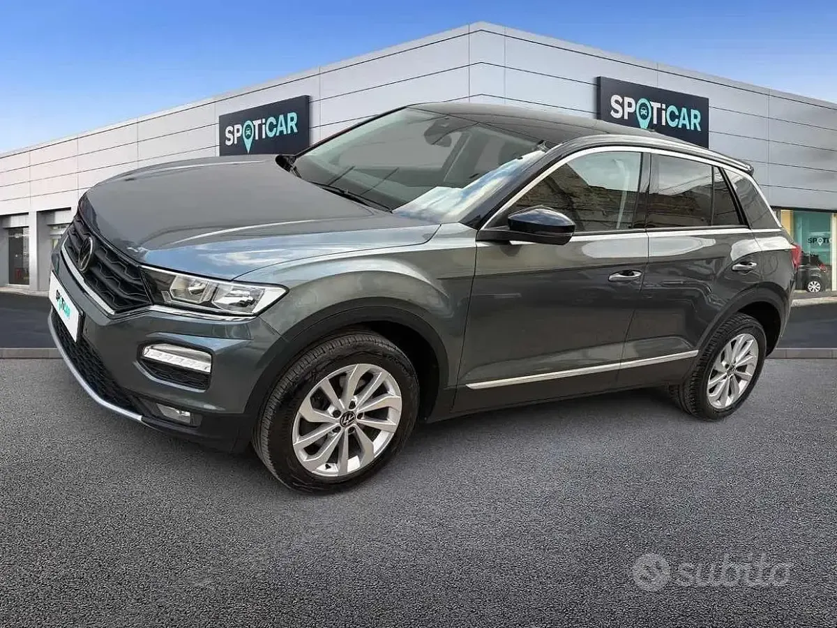 Usata VW T-Roc Style 116 CV (85 kW) 2019 Grigio scuro SUV