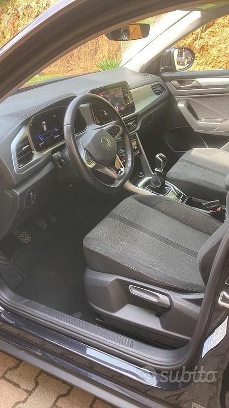 Usata VW T-Roc 115 CV (84 kW) 2022 Nero SUV