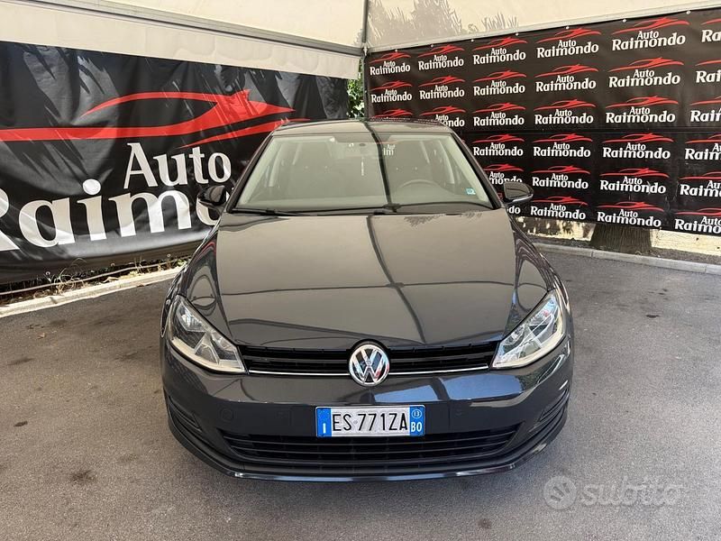 Usata VW Golf VII Highline 104 CV (76 kW) 2013 Grigio Berlina