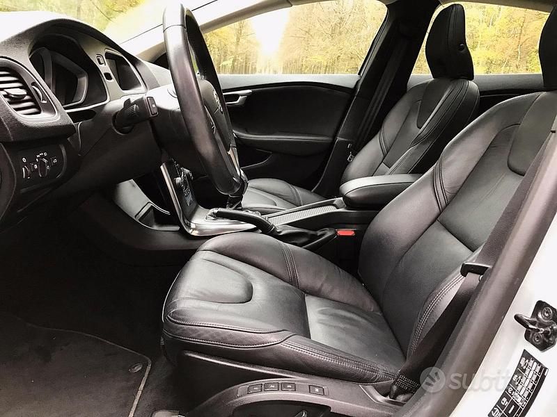 Usata Volvo V40 115 CV (84 kW) 2012 Berlina