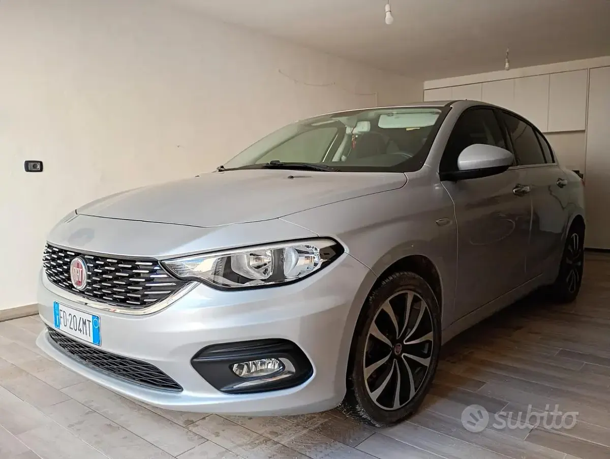 Occasion Fiat Tipo 120 ch (88 kW) 2016 Gris Berline