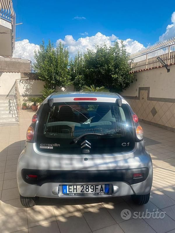 Usata Citroën C1 68 CV (50 kW) 2011 Grigio Utilitaria
