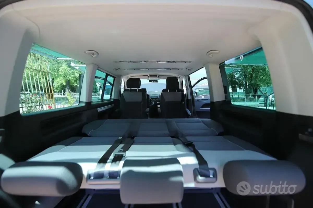 Usata VW Multivan 140 CV (102 kW) 2010 Nero Monovolume