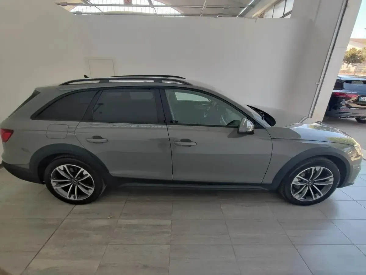 Usata Audi A4 Allroad 203 CV (149 kW) 2023 Grigio Station wagon