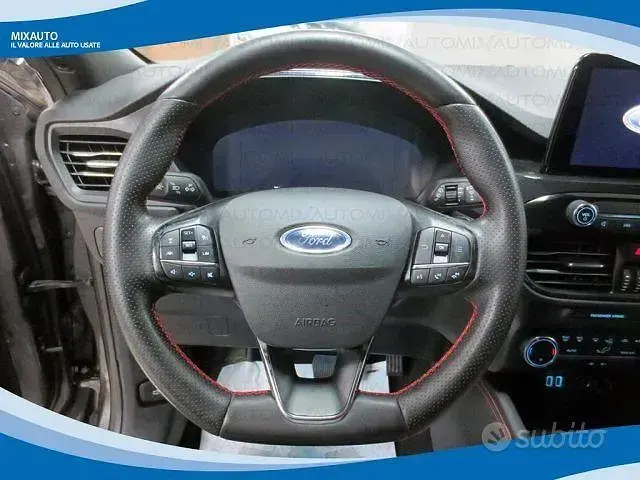 Usata Ford Kuga ST-Line 225 CV (165 kW) 2021 Grigio SUV