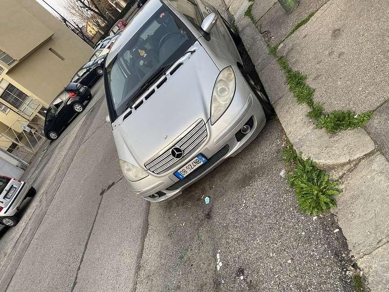 Usata Mercedes A180 Elegance 122 CV (89 kW) 2006 Coupé