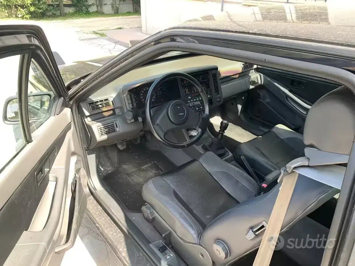 Usata Volvo 480 122 CV (89 kW) 1990 Nero Coupé