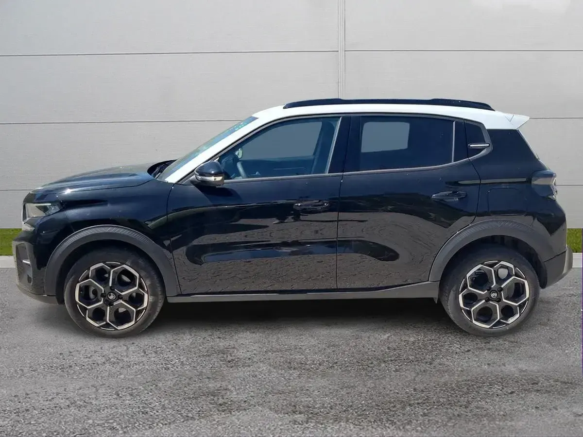 Usata Citroën C3 100 CV (73 kW) 2025 Nero / tetto bianco SUV