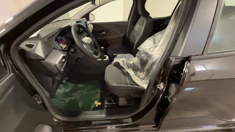 Nuova Dacia Sandero Expression 100 CV (73 kW) 2025 Nero Utilitaria