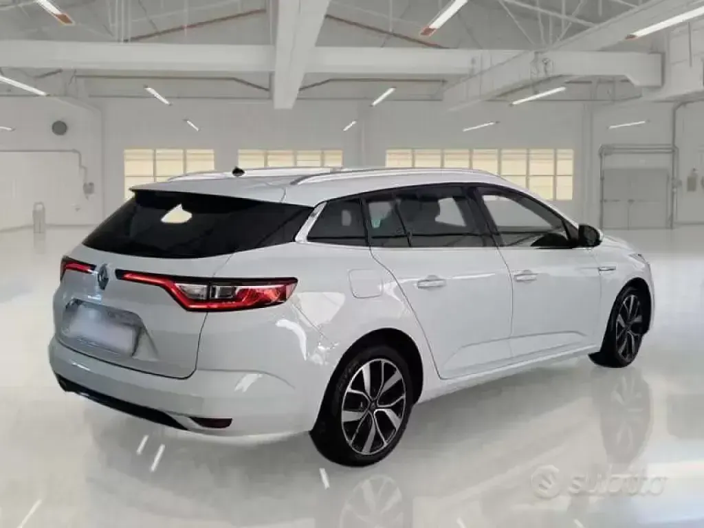 Usata Renault Mégane GrandTour Intens 116 CV (85 kW) 2019 Bianco Station wagon