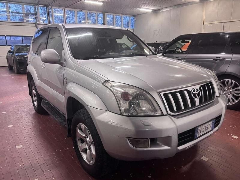 Argento Usata 2005 Toyota Land Cruiser Executive SUV | 12.700 € (Super prezzo) - Immagine 1/4
