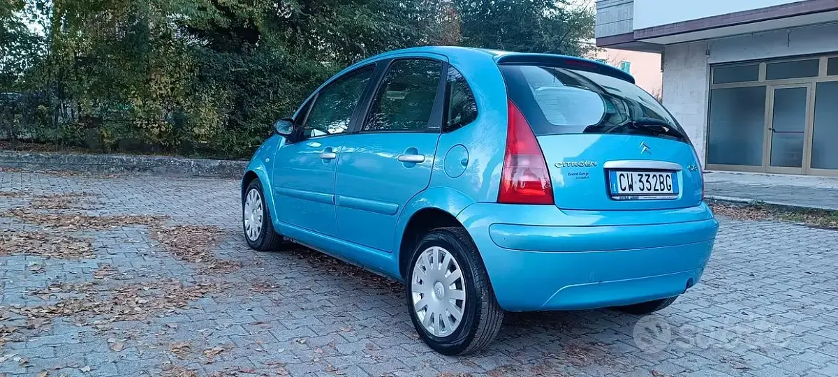 Usata Citroën C3 Exclusive 68 CV (50 kW) 2005 Bluazzurro Berlina