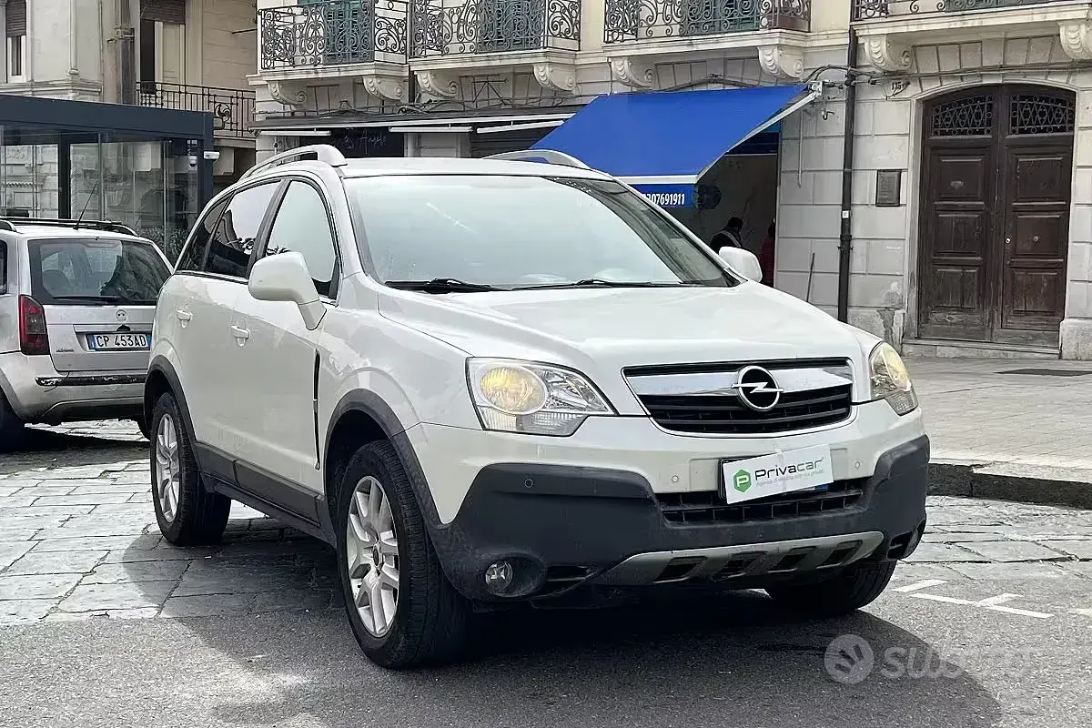 Usata Opel Antara Edition+ 150 CV (110 kW) 2010 Bianco SUV