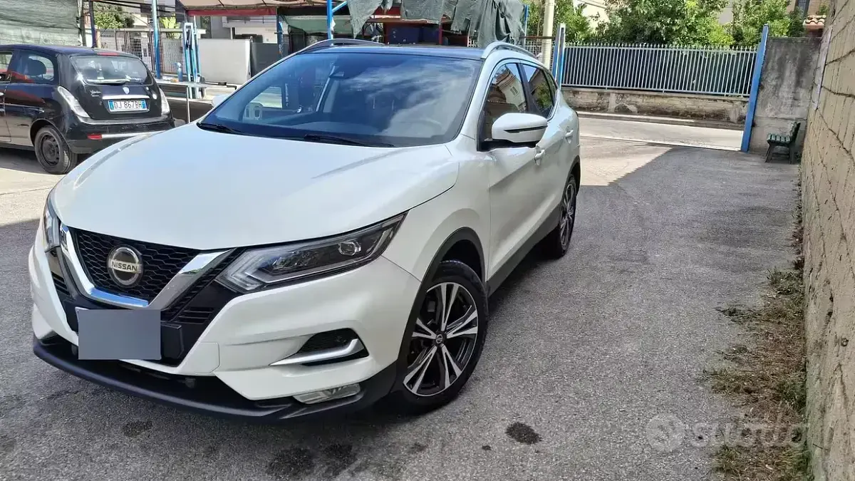 Usata Nissan Qashqai 131 CV (96 kW) 2018 Bianco SUV
