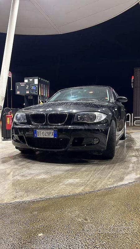 Usata BMW 120 177 CV (130 kW) 2011 Nero Utilitaria