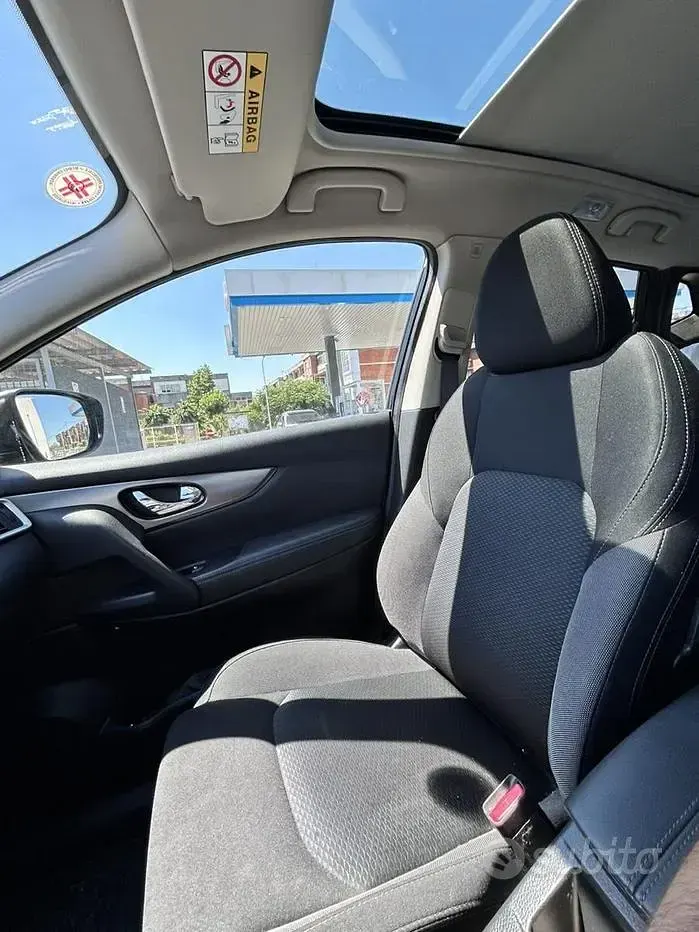 Usata Nissan Qashqai N-Connecta 116 CV (85 kW) 2019 Nero SUV