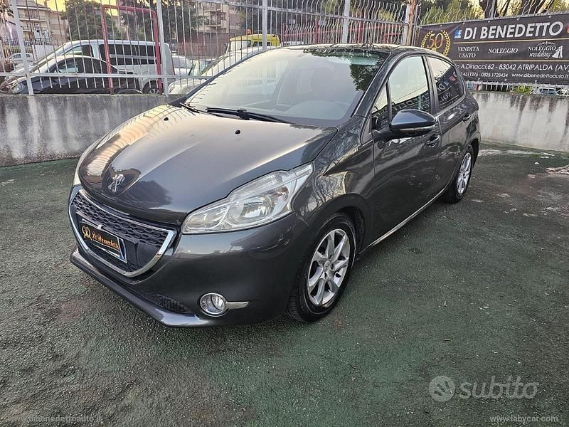 Usata Peugeot 208 Allure 95 CV (69 kW) 2012 Utilitaria