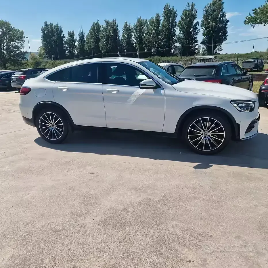 Begagnad Mercedes GLC220 Premium 194 HK (142 kW) 2019 Vit Sportkupé