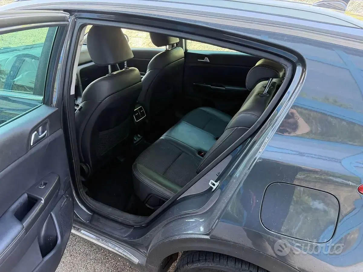 Usata Kia Sportage Plus 136 CV (100 kW) 2019 Grigio SUV