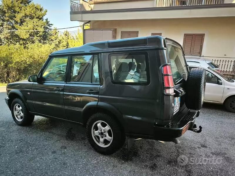 Usata Land Rover Discovery 2 137 CV (100 kW) 2000 Grigio SUV