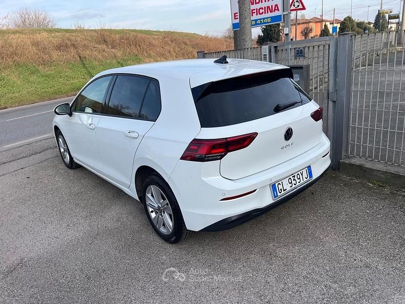 Usata VW Golf VIII 116 CV (85 kW) 2022 Berlina