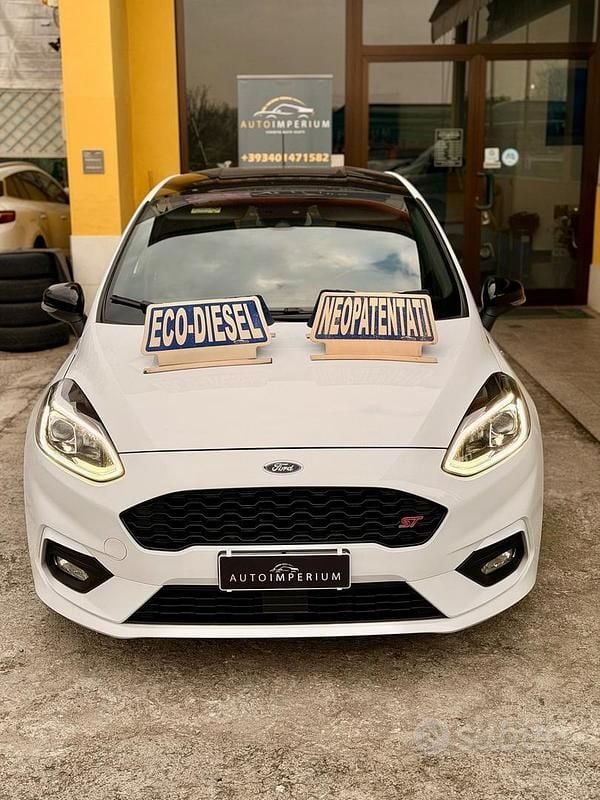 Usata Ford Fiesta ST-Line 86 CV (63 kW) 2018 Bianco Utilitaria