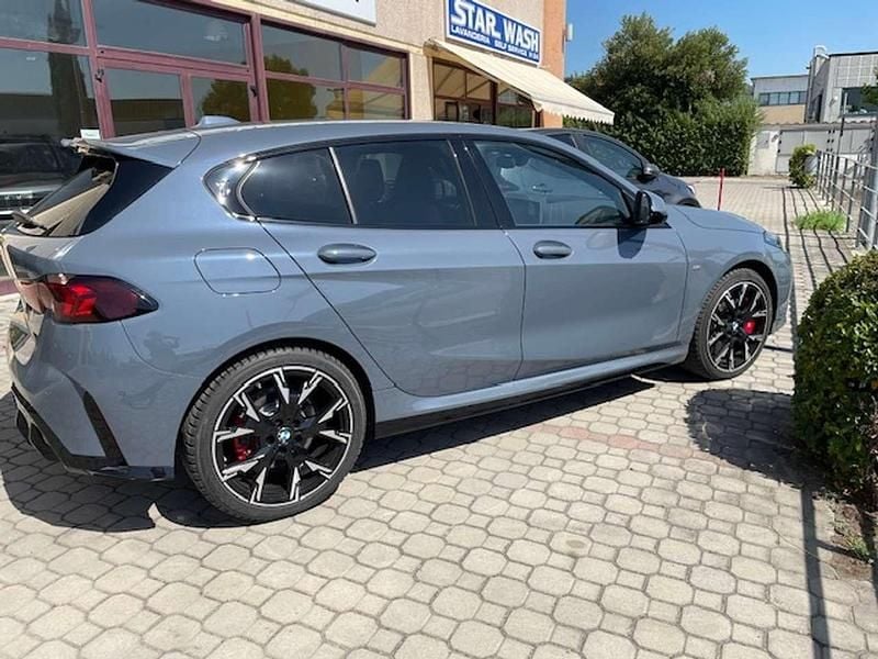 Usata BMW 118 M Sport 150 CV (110 kW) 2024 Storm bay metallizzato Utilitaria