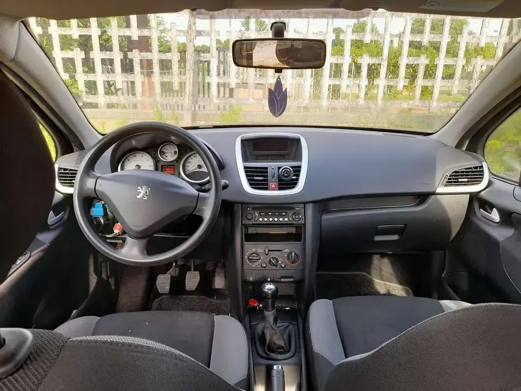 Usata Peugeot 207 95 CV (69 kW) 2010 Berlina