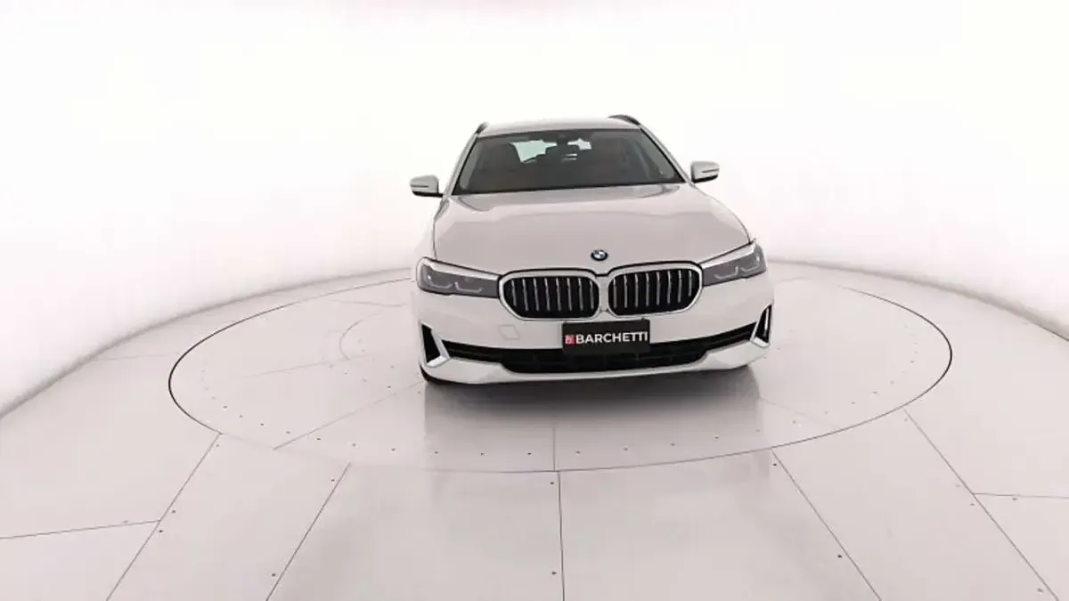 Usata BMW 530 Luxury Line 249 CV (183 kW) 2022 Bianco Station wagon