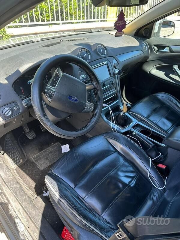 Bianco Usata 2011 Ford Mondeo Station wagon | 3500 € (Buon prezzo) - Immagine 1/4