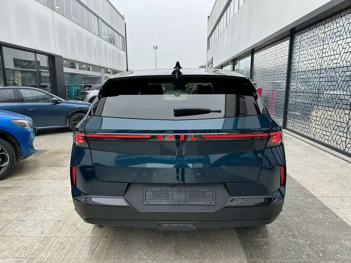 Nuova Opel Grandland Electric 136 CV (100 kW) 2025 Spektrum green (meta SUV