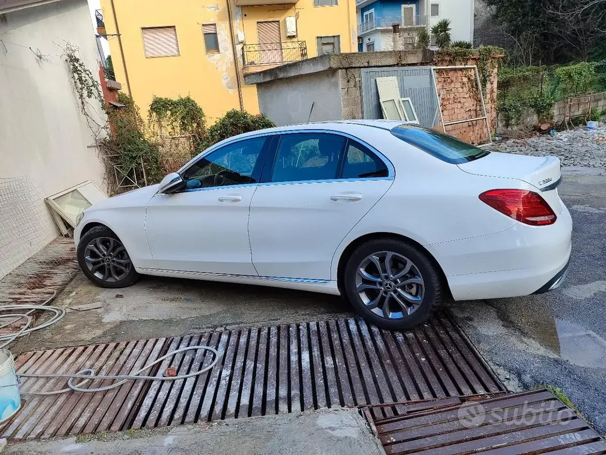 Usata Mercedes C200 136 CV (100 kW) 2018 Bianco Berlina
