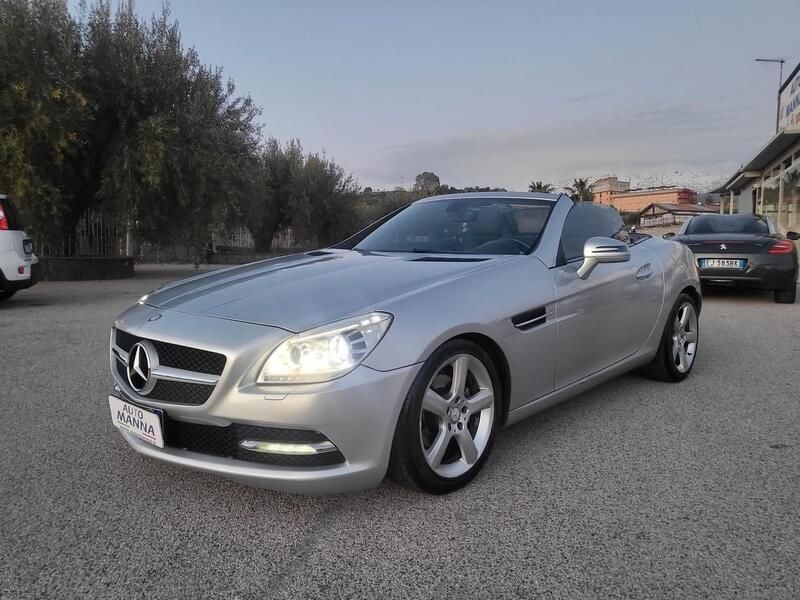 Grigio Usata 2012 Mercedes SLK200 Cabrio | 17.990 € (Ottimo prezzo) - Immagine 1/4