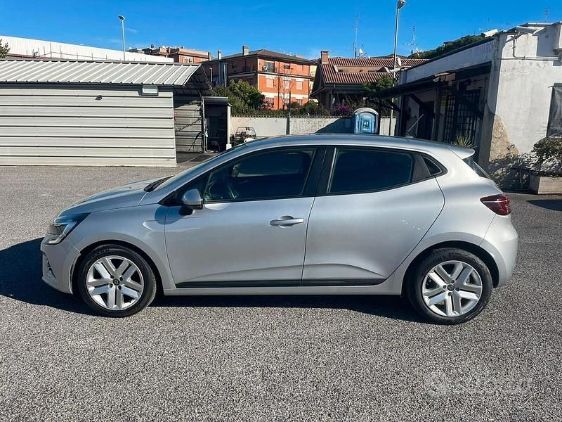 Usata Renault Clio V 91 CV (66 kW) 2022 Grigio Berlina