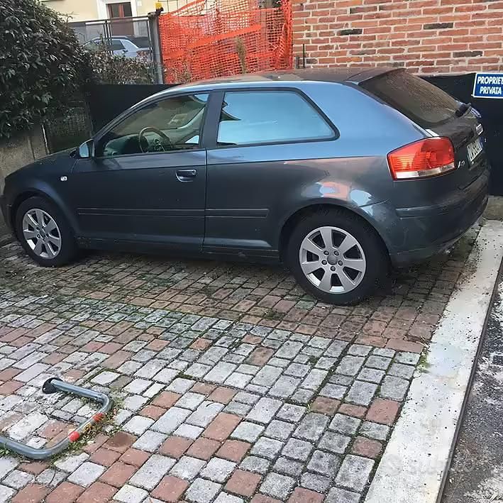 Usata Audi A3 140 CV (102 kW) 2005 Grigio Utilitaria