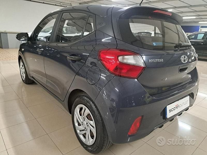 Usata Hyundai i10 Advanced 67 CV (49 kW) 2021 Gray Utilitaria