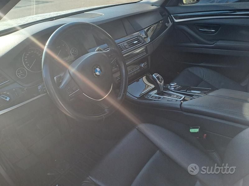 Usata BMW 530 244 CV (179 kW) 2011 Grigio Berlina