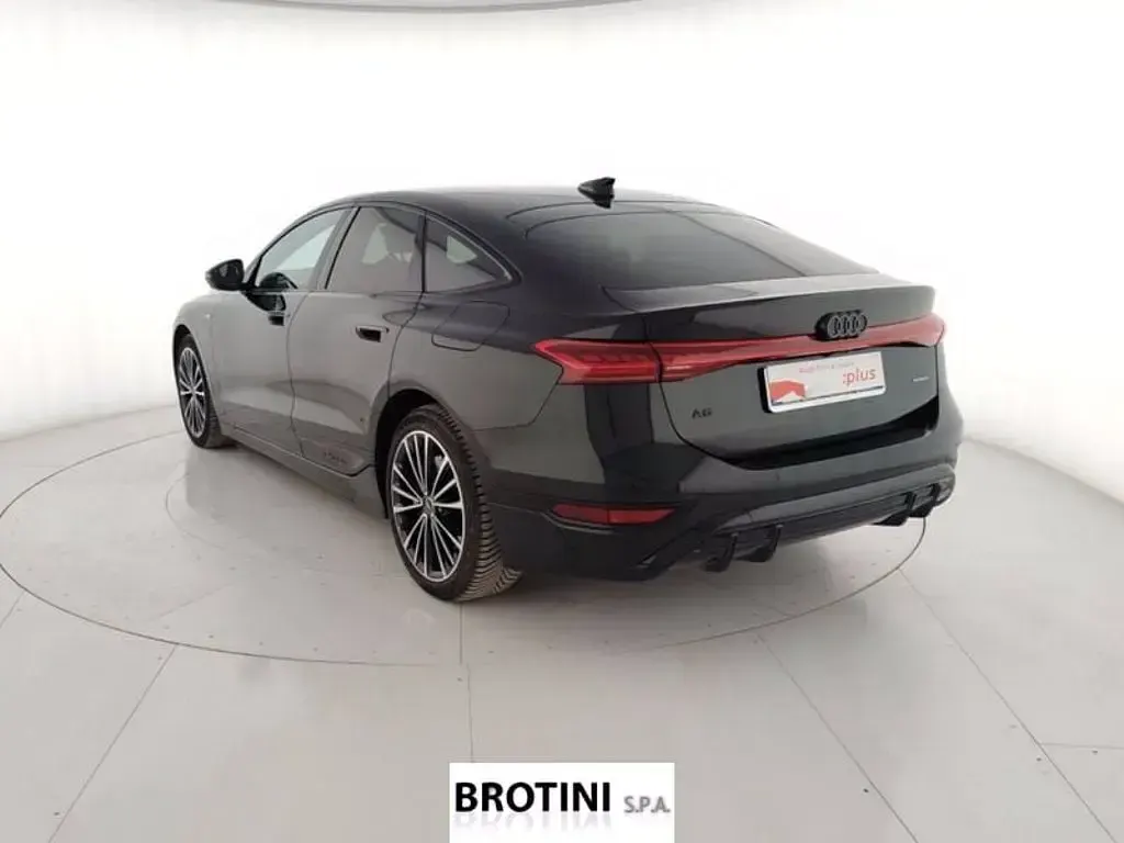 Usata Audi A6 e-tron S-Line 339 kW (462 CV) 2025 Nero metallizzato