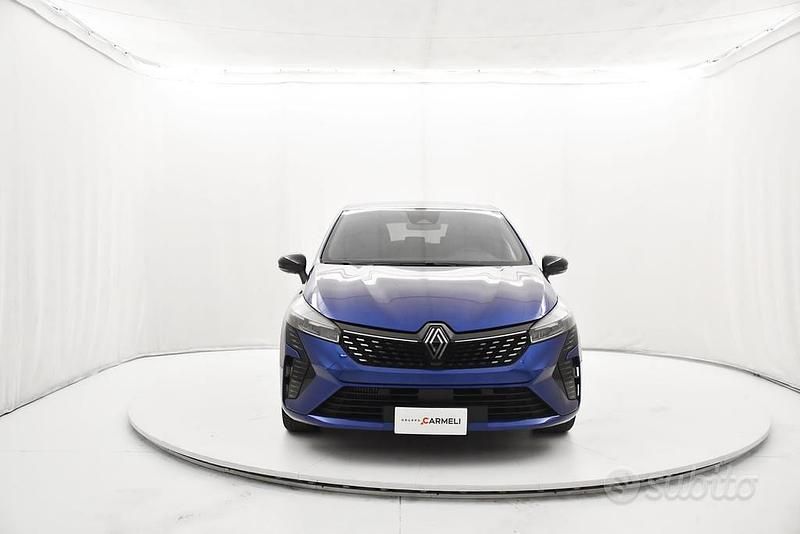 Usata Renault Clio V Techno 91 CV (66 kW) 2024 Blu iron Berlina