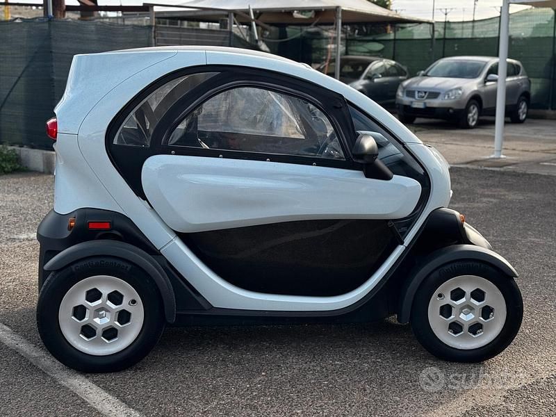 Usata Renault Twizy 84 kW (115 CV) 2018 Bianco Utilitaria