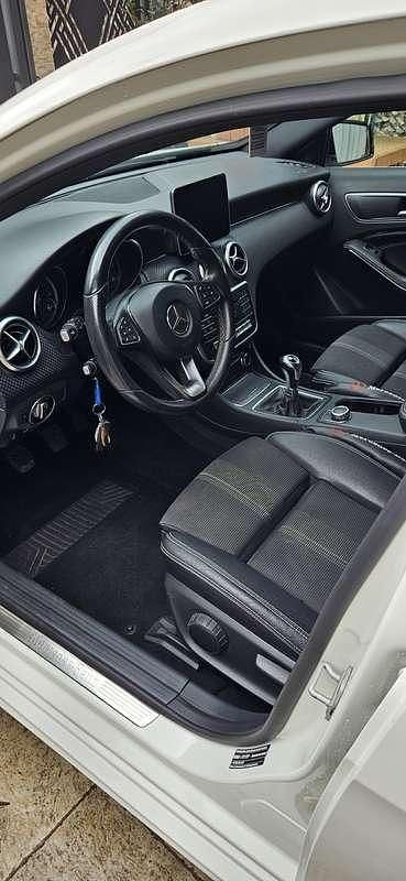 Usata Mercedes A180 109 CV (80 kW) 2017 Bianco Berlina