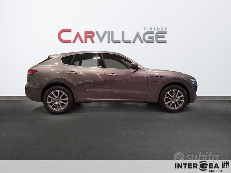 Usata Maserati Levante GT 330 CV (242 kW) 2023 Marrone SUV