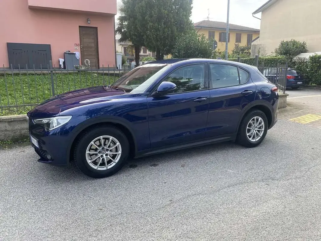 Usata Alfa Romeo Stelvio Business 180 CV (132 kW) 2018 Blu SUV