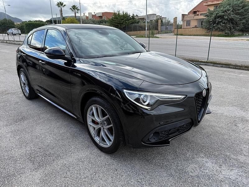 Usata Alfa Romeo Stelvio Veloce 210 CV (154 kW) 2021 Nero SUV
