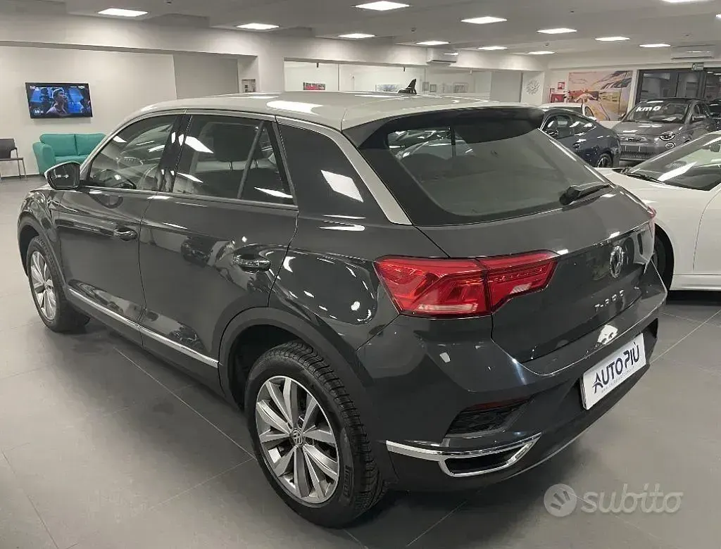 Usata VW T-Roc Style 116 CV (85 kW) 2019 Grigio SUV